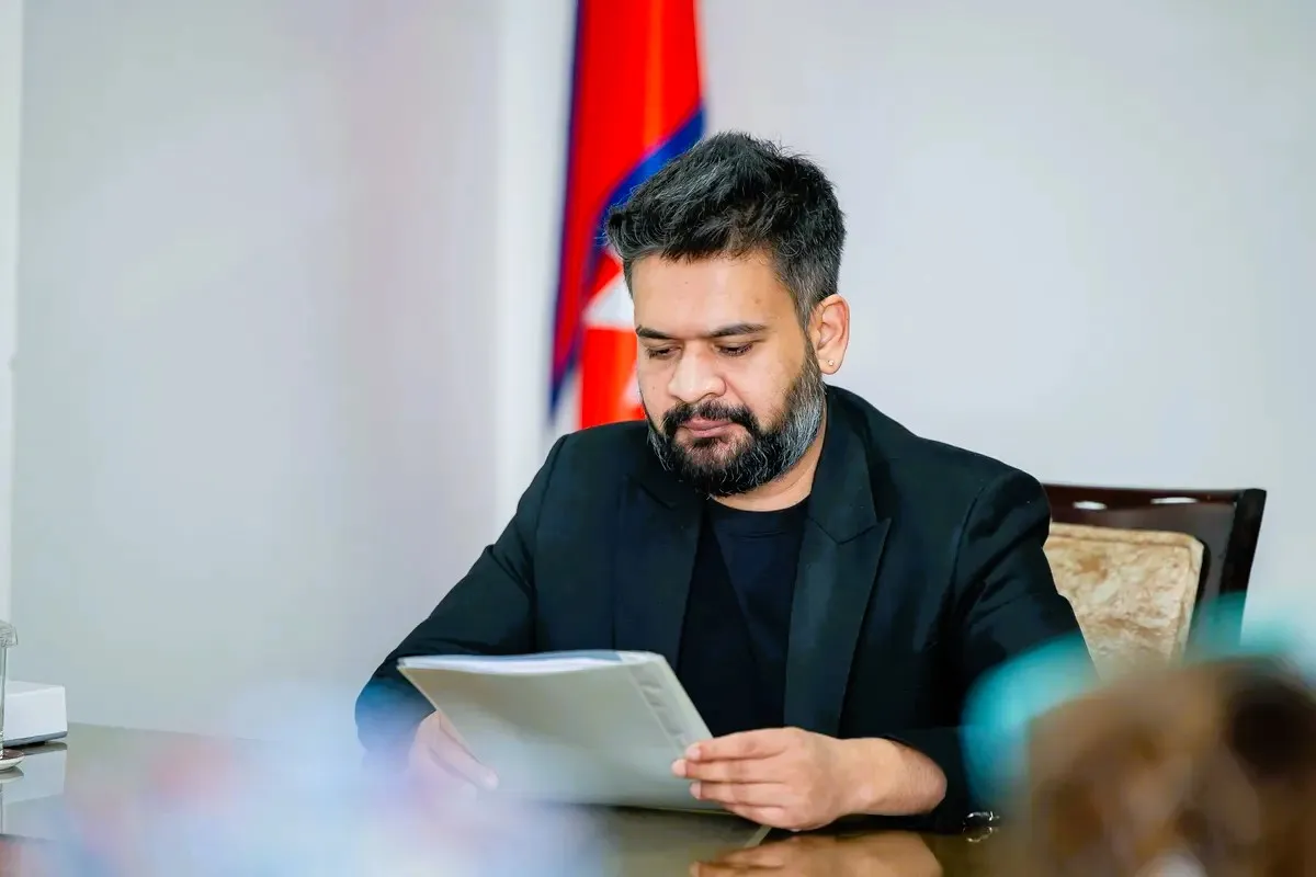 सरकारले अहिलेसम्म ५ हजार ७३७ परिवारलाई लालपुर्जा वितरण 